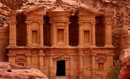 الفرجات: البترا خالية والامر ينذر بسوء