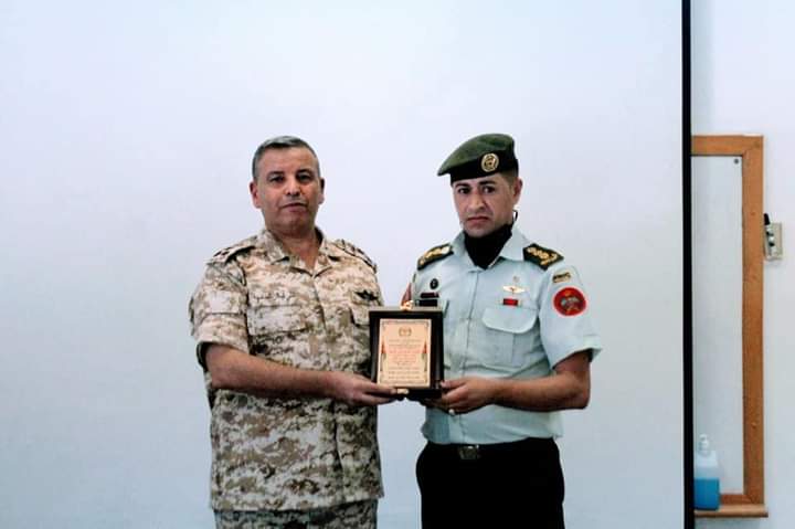 العميد الدعجة : يخرج دورة الثقافة التأسيسية للضباط