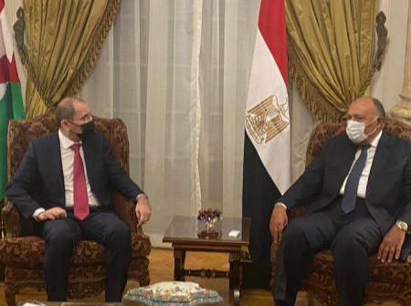 الصفدي يلتقي نظيره المصري