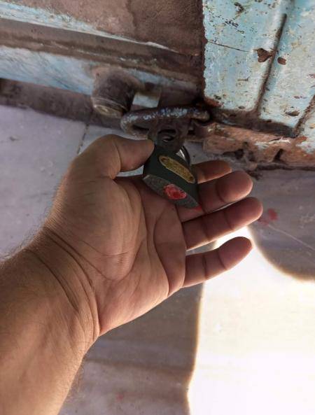 لم يتلقى العاملين فيها اللقاح .. اغلاق 3 منشآت تجارية في الزرقاء