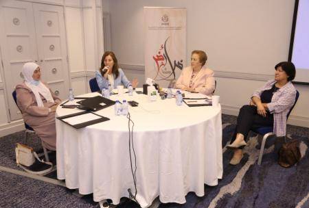 نساء النهضة تعقد جلسة حول تجربة المرأة في لجنة تحديث المنظومة ورأيها بالمخرجات