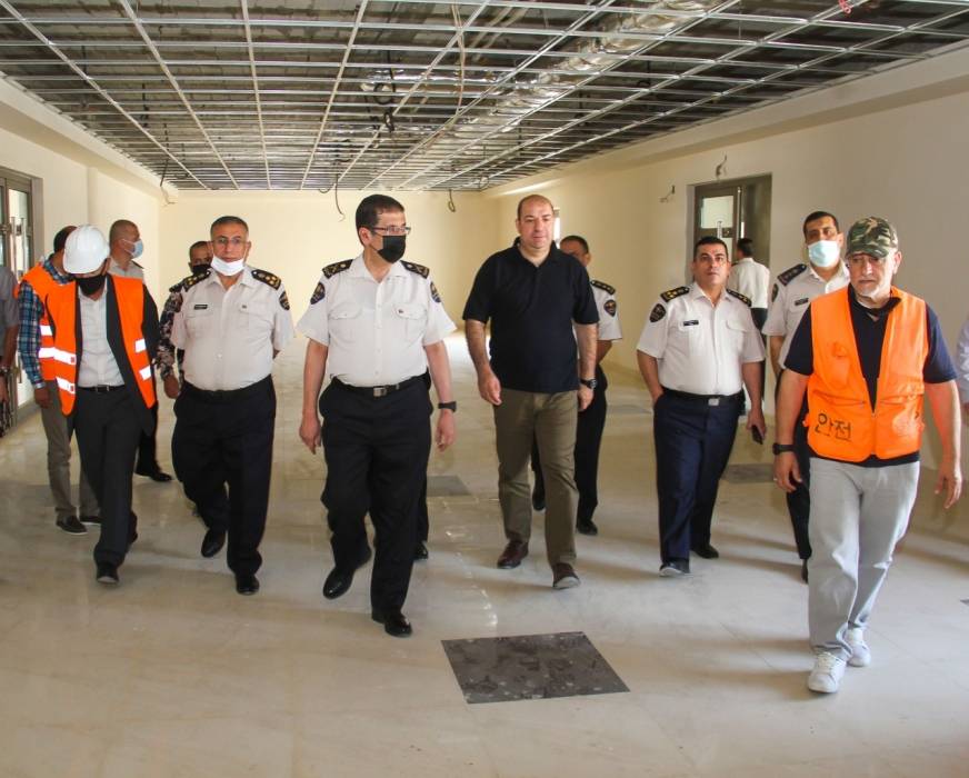 مدير عام الجمارك يتفقد مشروع مركز جمرك عمان  الماضونة