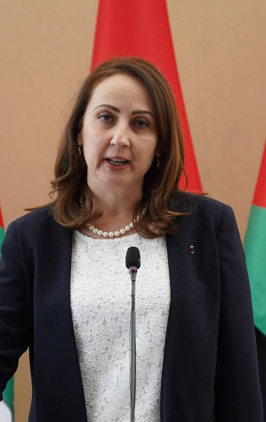 وزيرة الصناعة تفتتح معرضا للطباعة والتغليف