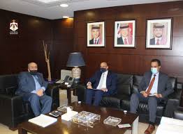 وزير النقل والسفير التونسي يبحثان تعزيز التعاون المشترك