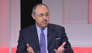 دودين: مسؤول عن سكرتيرة و3 موظفين ومادح نفسه كذاب