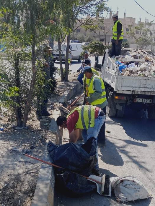 بسواعدنا ، بلدية الرصيفة تطلق حملة النظافة الوطنية.