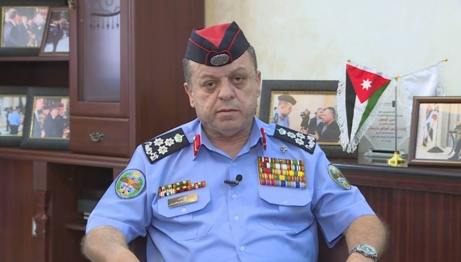 تعميم الترخيص من داخل المركبات في الزرقاء ومأدبا خلال يومين