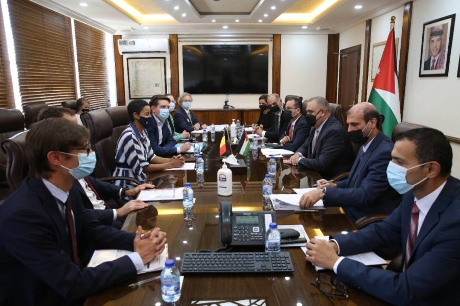 وزير التخطيط والتعاون الدولي يلتقي وزيرة التعاون الإنمائي البلجيكية