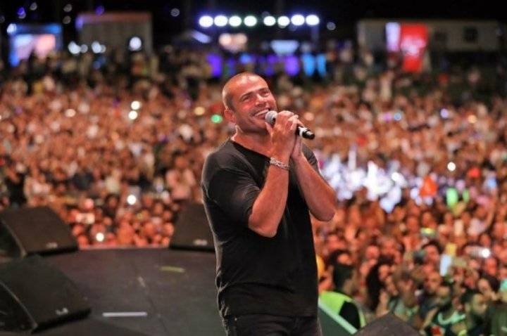 الصحة: سنطبق بروتوكول كورونا في حفل عمرو دياب