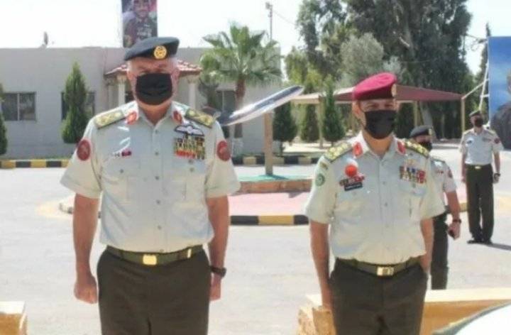 اللواء الحنيطي يزور مديرية أمن وحماية المطارات