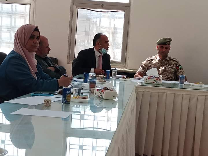 الدكتور بني يونس يشارك باجتماع لجنة الطوارىء في لواء بني كنانة