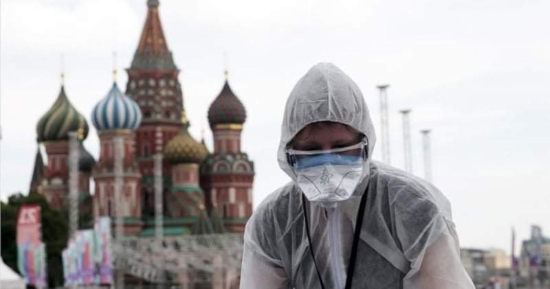 COVID death toll in Russia tops 200,000