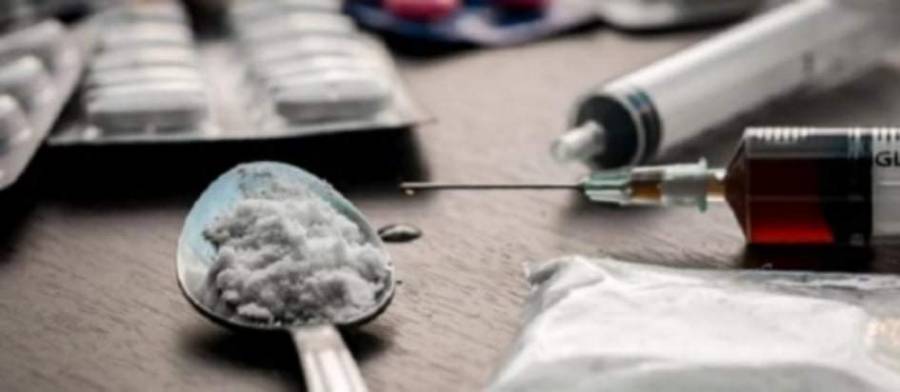 صدور قانون المخدرات الذي يعفي المتعاطي لأول مرة من القيد الامني