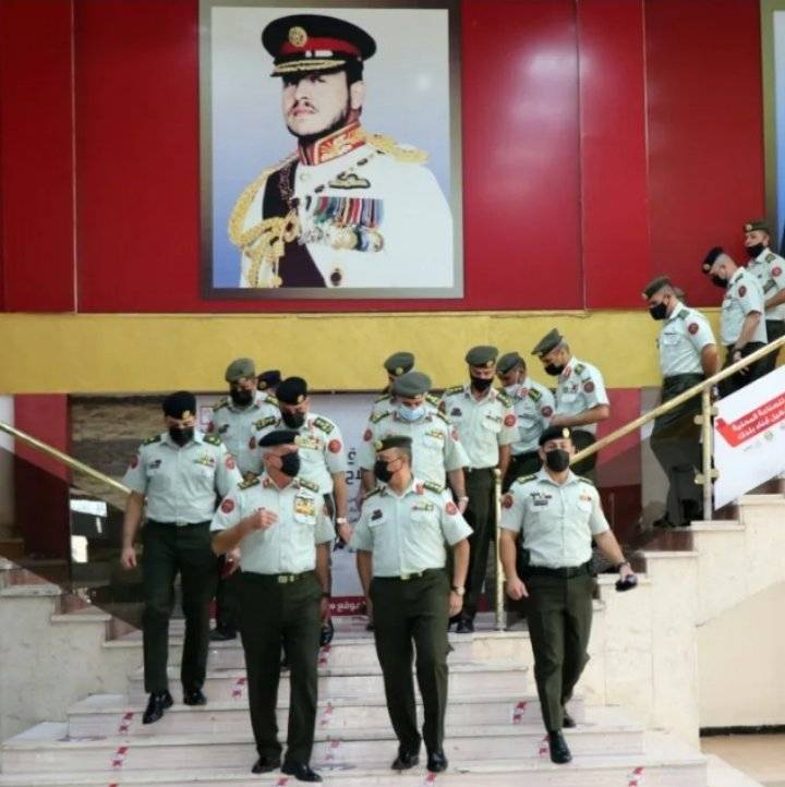 الحنيطي يزور مديرية المؤسسة الاستهلاكية العسكرية