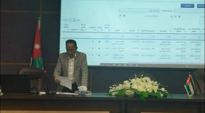 بلدية عجلون تشارك بورشة تدريبية لتتبع المركبات الحكومية