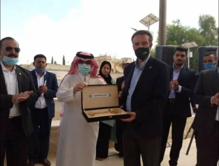 وزير السياحة يتسلم مفتاح “السياحة العربية” بمحافظة مأدبا