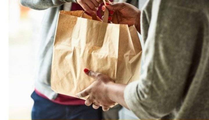 هيئة تنظيم الاتصالات تؤكد : لن يتم اغلاق أي شركة توصيل