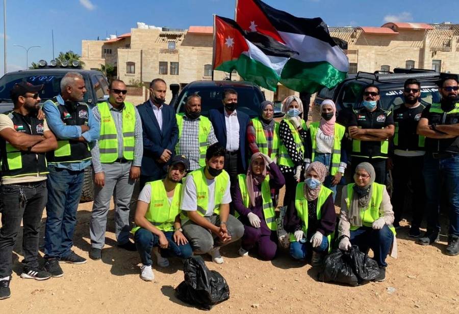 كلية الزرقاء الجامعية تشارك في حملة بهمتنا... نحمي بيئتنا...صور