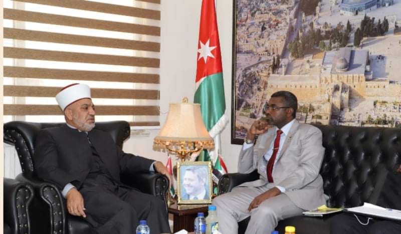 الخلايلة يلتقي وزير الشؤون الدينية والأوقاف السوداني