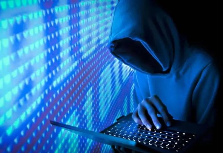 “الجرائم الإلكترونية” تحذر من نشر الصور على منصات التواصل أمام العامة