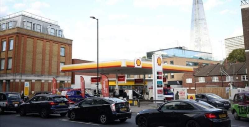 UK: Fuel crisis prompts authorities to deploy military