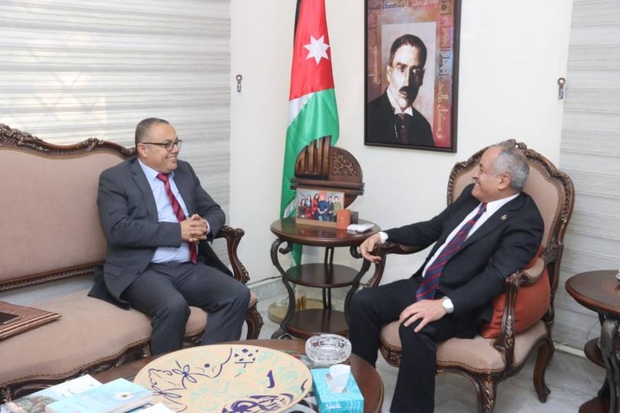 وزير الثقافة يلتقي نظيره الفلسطيني