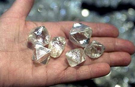 ما مصير آلات ومصاغ وأسلحة مطيع المضبوطة؟