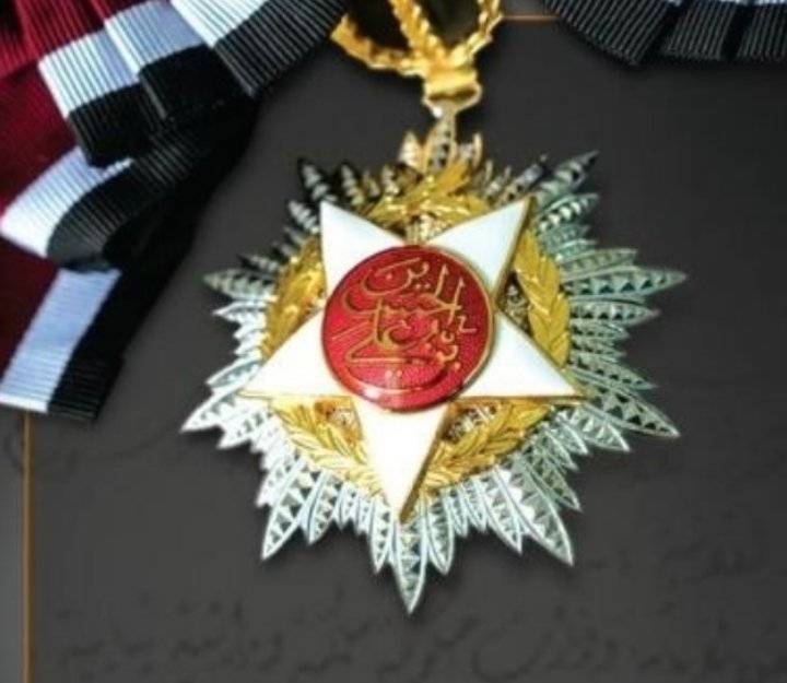 وسام الاستقلال لغنيمات والدباس ونمرات