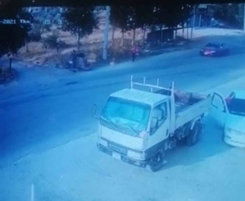 مركبة تدهس طفلًا في بلدة  الدجنية بمحافظة المفرق ...فيديو