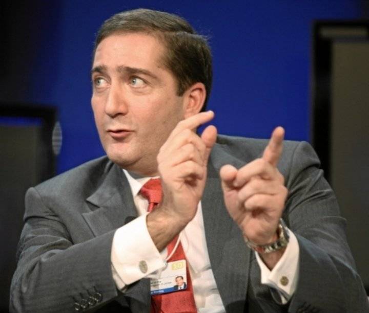 الرفاعي يعرب عن فخره بانجازات الأردنيين والأردنيات خارج الوطن