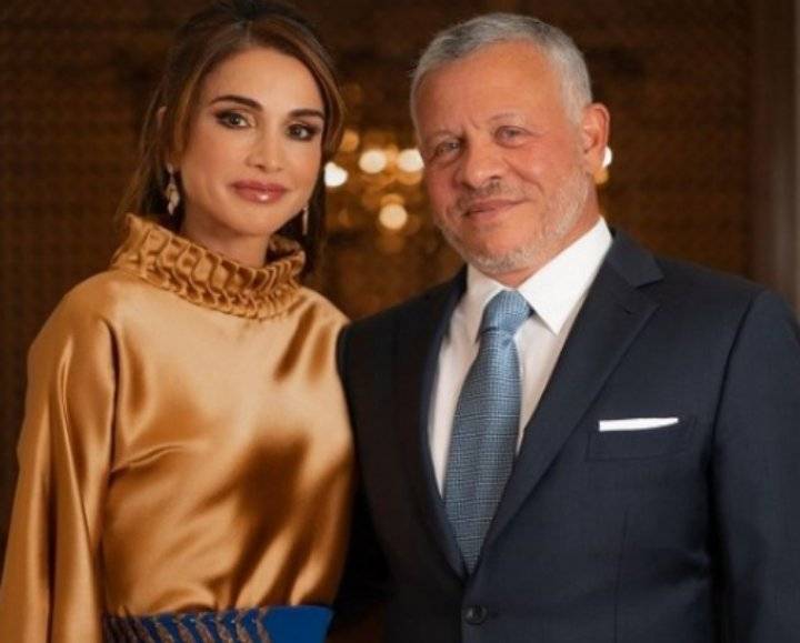 الملك عبدالله الثاني والملكة رانيا العبدالله ينهيان الحجر المنزلي الاحترازي