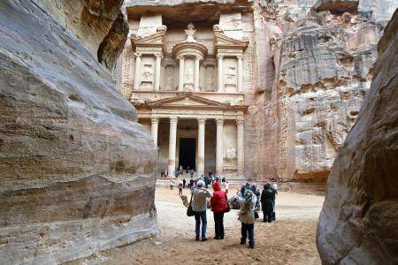 البترا تسجل أعلى عدد زوار أجانب منذ بدء كورونا