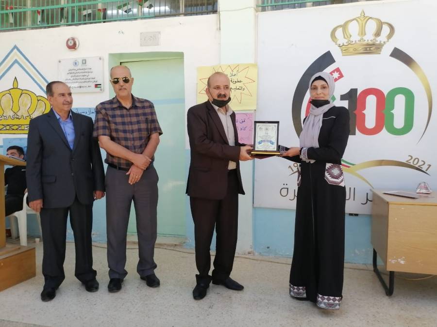 الدكتور الشياب يرعى فعاليات مهرجان  التبجيل للمعلم   في تربية بني كنانة... صور