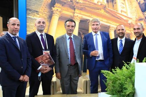 الاردن يوقع اتفاقية جديدة لدعم الطيران العارض مع شركة top of travel الفرنسية تهدف لزيادة اعداد السياح الفرنسيين للمملكة