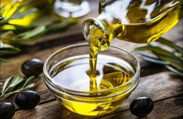 تنكة الزيت بـ70 دينارًا نقدا و80 بالتقسيط لموظفي الدولة