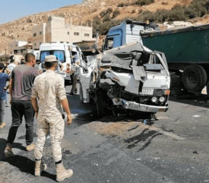 4 إصابات بتصادم 3 مركبات بالعدسية