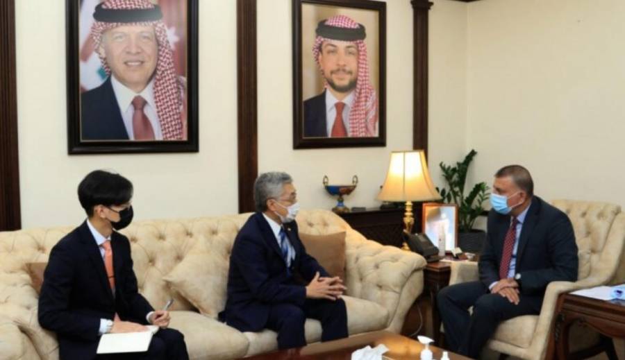 وزير الداخلية يلتقي السفير الياباني