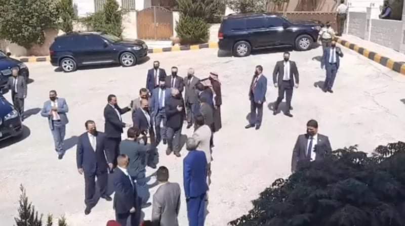 اللواء المتقاعد الكريميين يتحدث عن لقاء الملك بمتقاعدين عسكريين