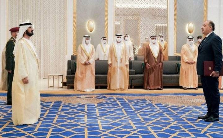 بن راشد يتسلم أوراق اعتماد السفير الأردني