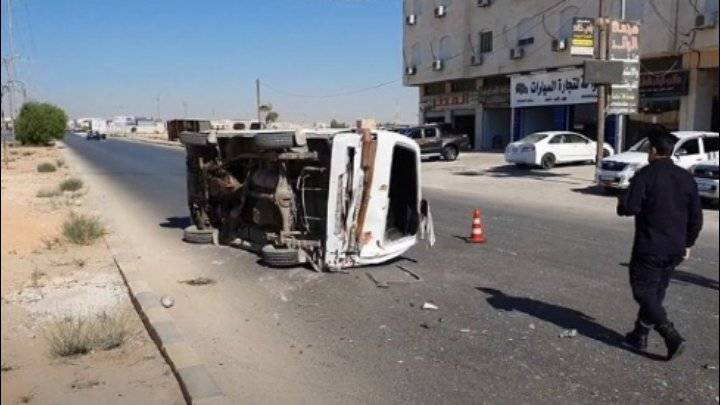 3 إصابات بحادث تصادم وانقلاب في المفرق