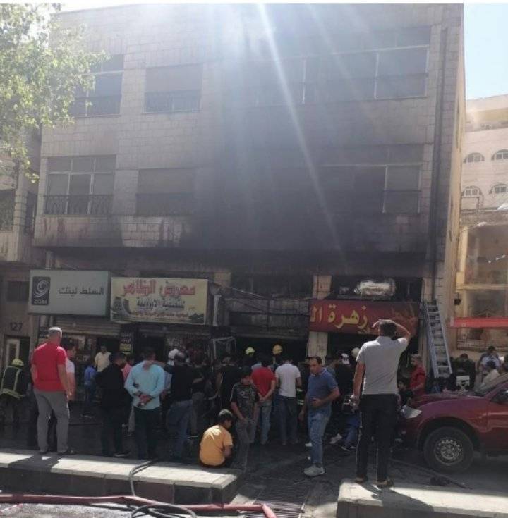 حريق مخبز بشارع الميدان في السلط_ صور