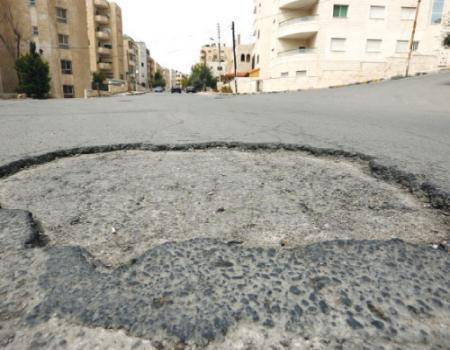 الإدارة المحلية: تأخر تسليم مشاريع سبب حفر الشوارع