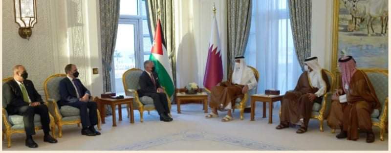 King holds talks with Qatar emir in Doha