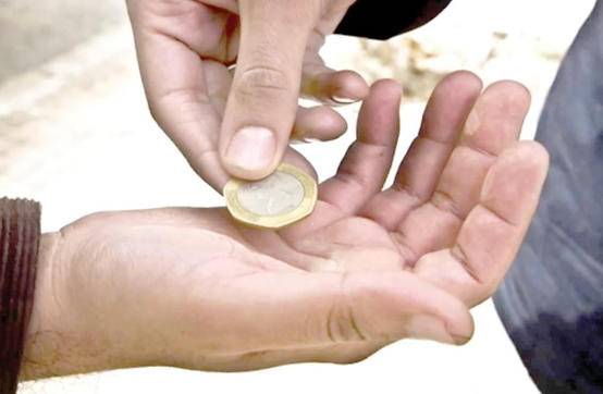 أكثر من 400 متسول يتقاضون رواتب و 120 يمتلكون أكثر من مركبتين وأخرى دخلها 1500 دينار