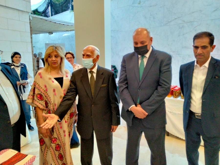 رئيس مجلس النواب يفتتح بازار سوا الاردن  في ام اذينه ...صور وفيديو