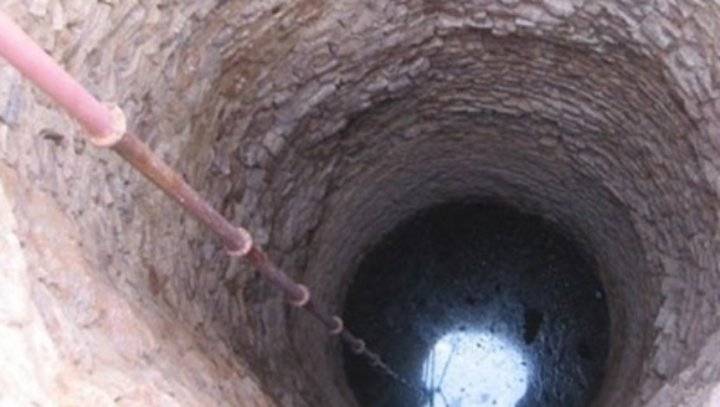 انقاذ شخص سقط ببئر ماء في اربد