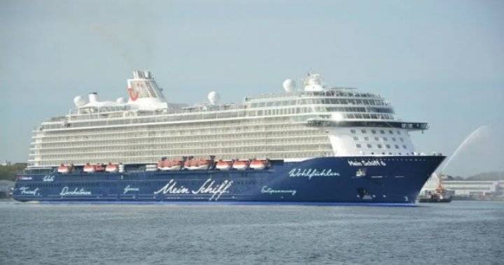 الأردن يستقبل باخرة ألمانية على متنها 1354 سائحاً