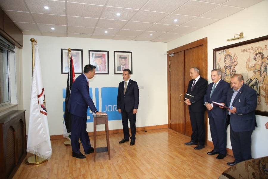 البلعاوي يؤدي اليمين الدستورية لتوليه منصب مدير عام دائرة الآثار العامة