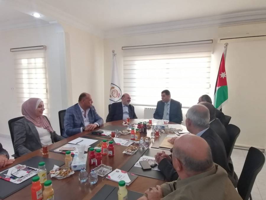 وزير العمل يلتقي الاتحاد العام لنقابات عمال الأردن...صور