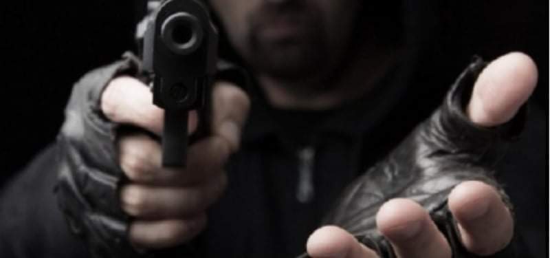 التحقيق بتعرض شخص للسلب على  طريق اربد  عجلون